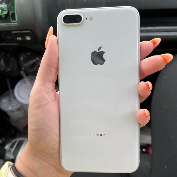 White IPhone XR